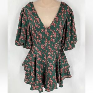 NWT L'atiste Womens Green Red Floral Ambiance Short Sleeve V Neck Romper Large